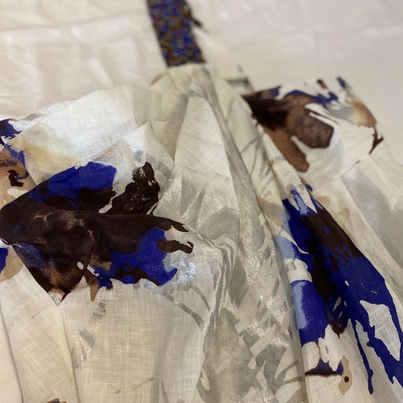 Dress - Picture 4 of 9